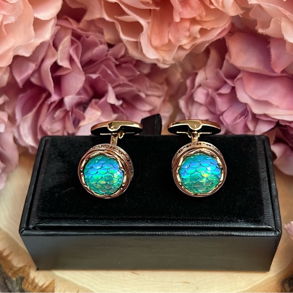 Antiqued Gold and Teal Blue Mother of Pearl Cufflinks - Picture 16 of 17